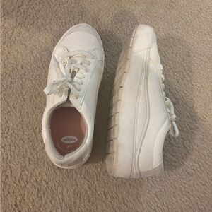 Dr. Scholl’s Time Off Sneakers